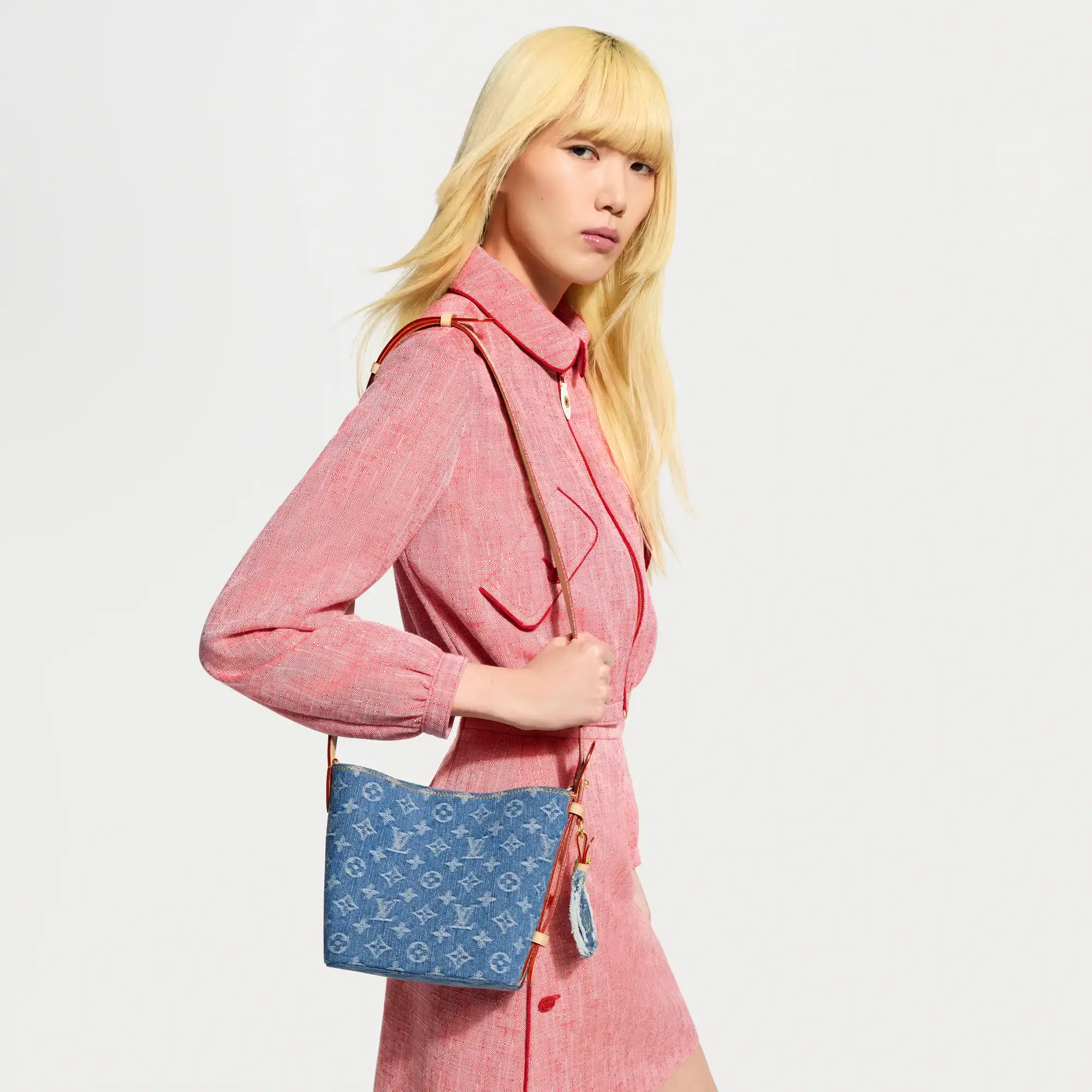 louis-vuitton-all-in-bb--M28107_PM1_Cropped worn view